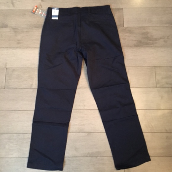 NWT DOCKERS NAVY CHINOS W32”xL30” STRAIGHT FIT MOTION FLEX - Picture 3 of 7